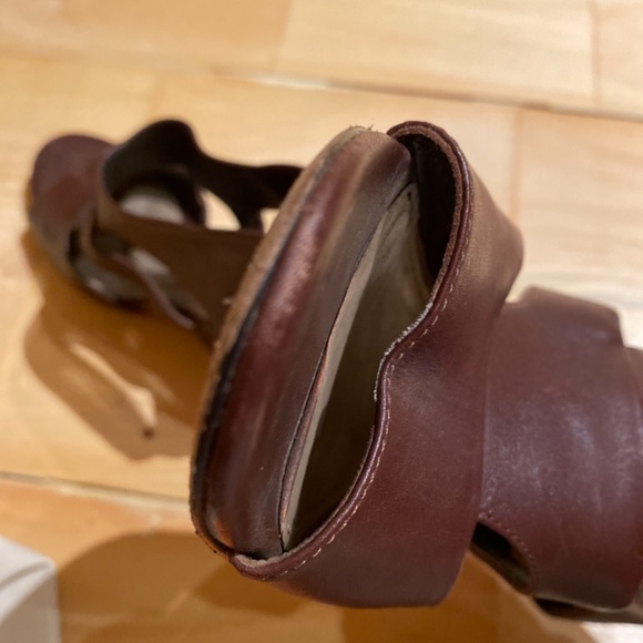 Brown leather wedges size 8 - Picture 12 of 12